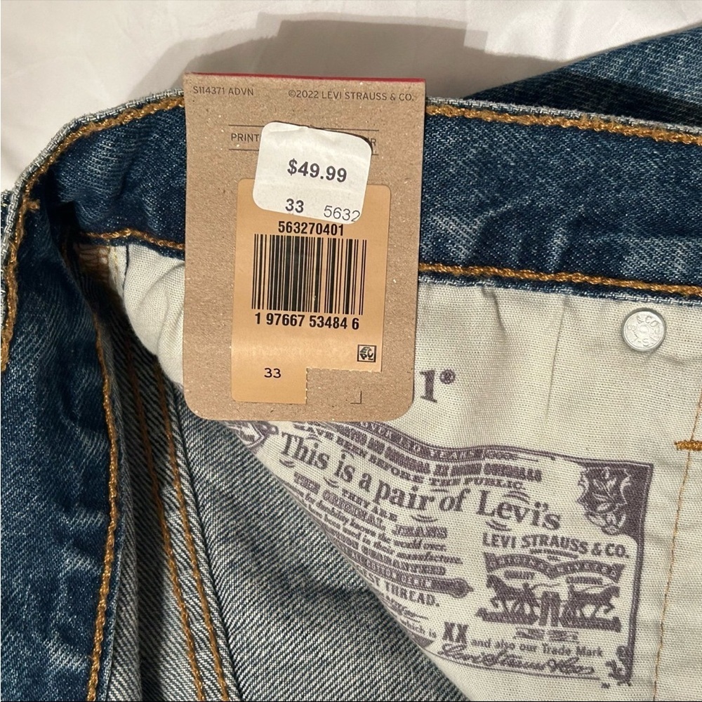 NWT Levi's 501 Original Fit High Rise Distressed Cutoff Jean Shorts Blue Size 33 - Picture 8 of 9